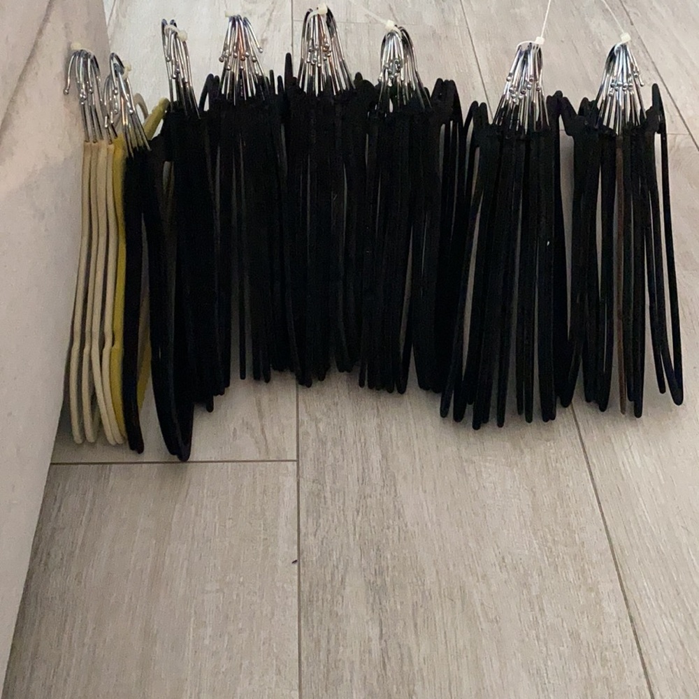 65 non slip felt hangers